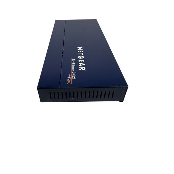 Netgear FS108 8-Port 10/100 Fast Ethernet Switch + Original Power Adapter - Picture 6 of 10